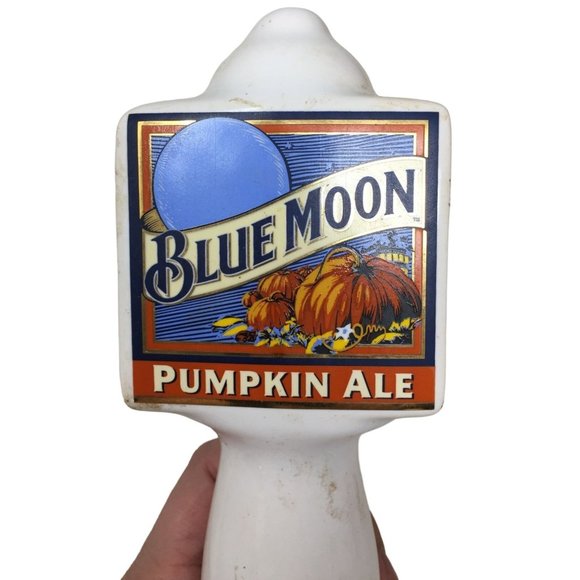 Blue Moon PUMPkin Ale Beer Tap Handle - White eramic with Triangular Head - Picture 5 of 7